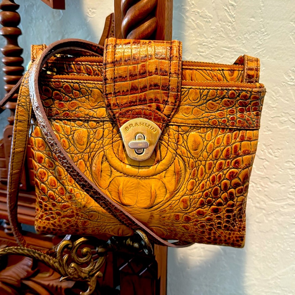 GUC Brahmin Melbourne Crossbody